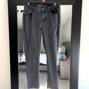 Old Navy black curvy mid-rise jeans 4 short